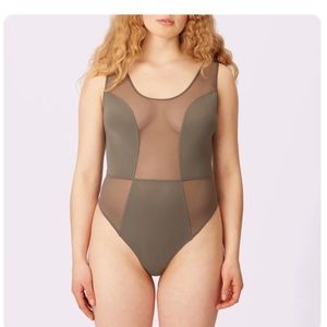 NWOT PARADE SHOWOFF CUTOUT MESH BODYSUIT